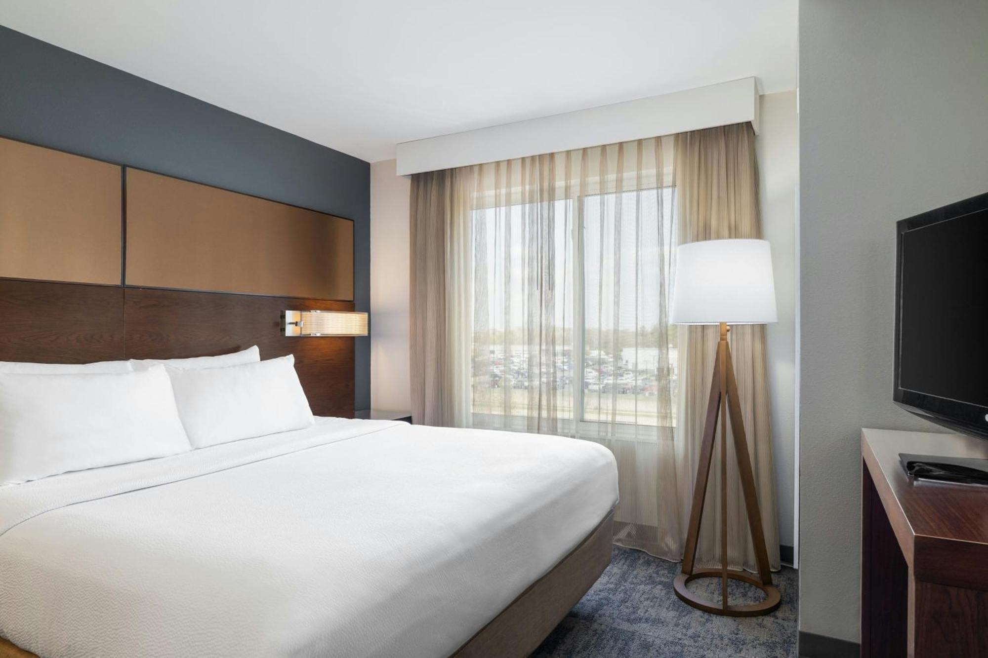 Residence Inn By Marriott Шампейн Екстериор снимка